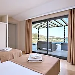 Vilă Luxury Private Pool Sauna Pool Table - 15mn Walk To The Town *
