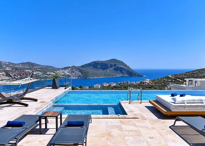 Luxury Private Pool Sauna Pool Table - 15mn Walk To The Town Willa