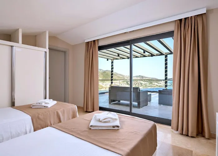 Willa Luxury Private Pool Sauna Pool Table - 15mn Walk To The Town *