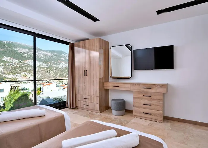 Luxury Private Pool Sauna Pool Table - 15mn Walk To The Town *