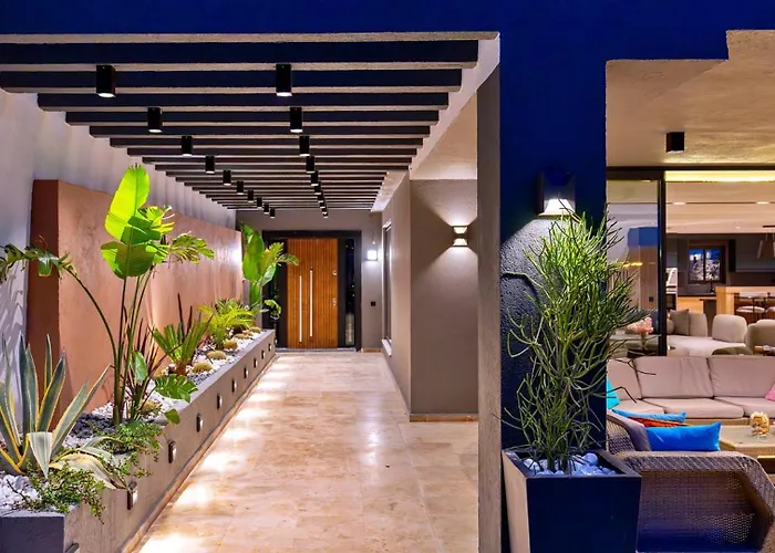 Luxury Private Pool Sauna Pool Table - 15mn Walk To The Town